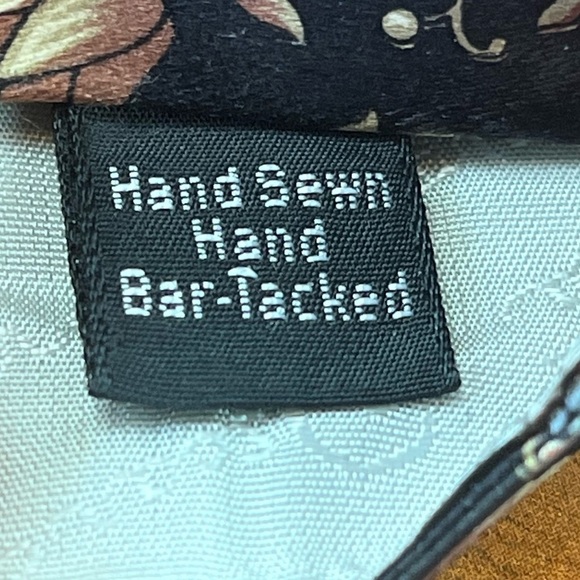 Oscar de la Renta Silk Floral Tie Thin Hand Sewn Hand Bar Tack - Picture 6 of 15